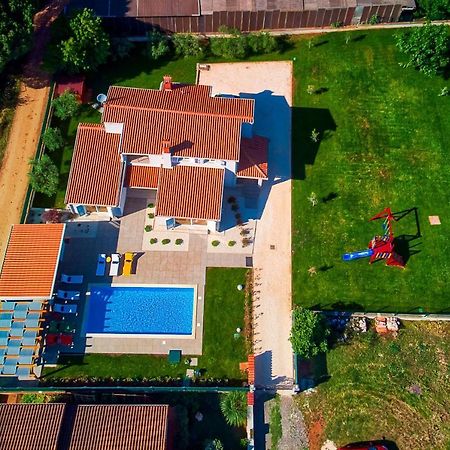 Family-Villa Captains House, Beheizter Pool Und Riesiger Garten Fažana Dış mekan fotoğraf